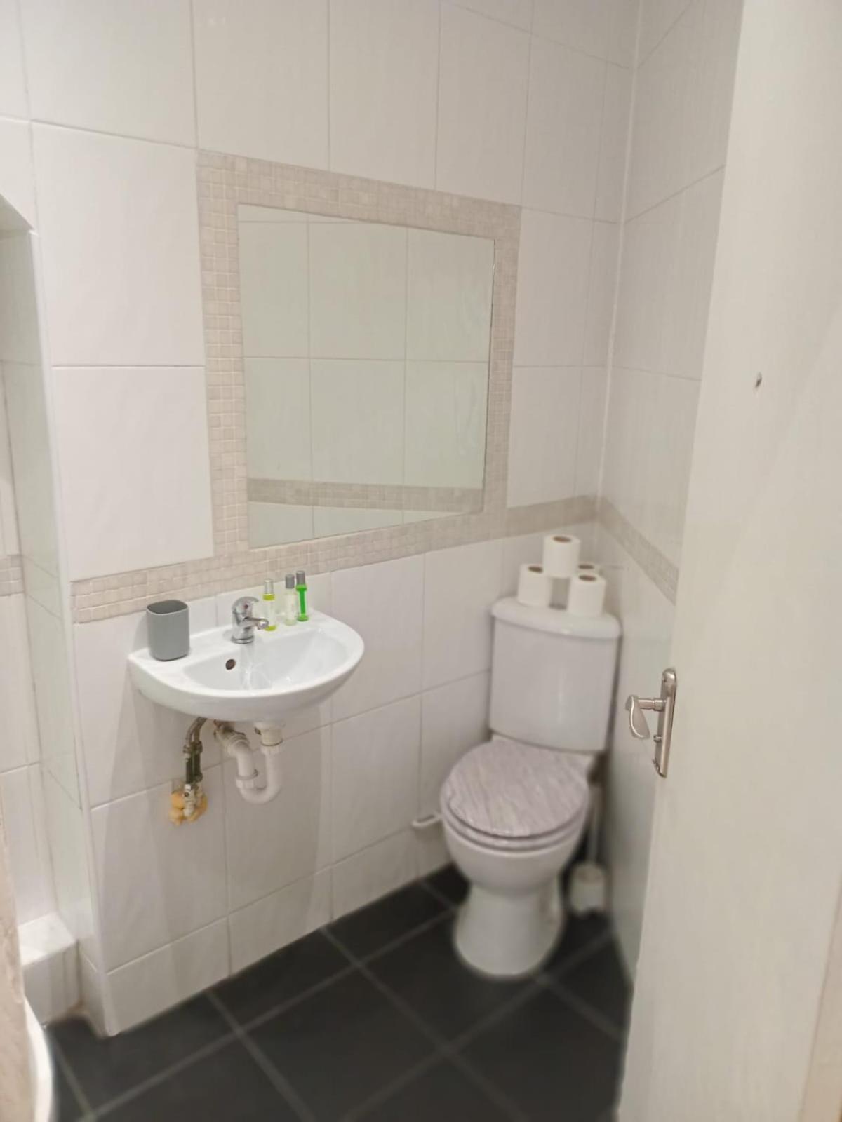 A3-1st Floor 2 Bed Flat Near Elephant And Castle Apartamento Londres